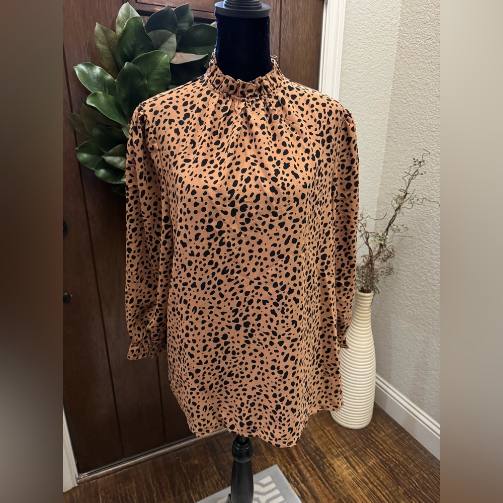 New! Spotted Crew Ruffled Blouse - Picture 4 of 10